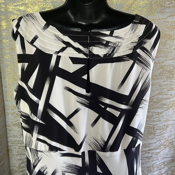 Windsmoor Women’s White/Black Abstract 100% Silk Print Maxi Dress - Picture 8 of 17